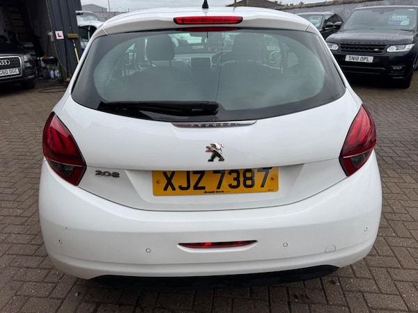 Used Peugeot 208 2015 for sale - 76306875: Photo 7