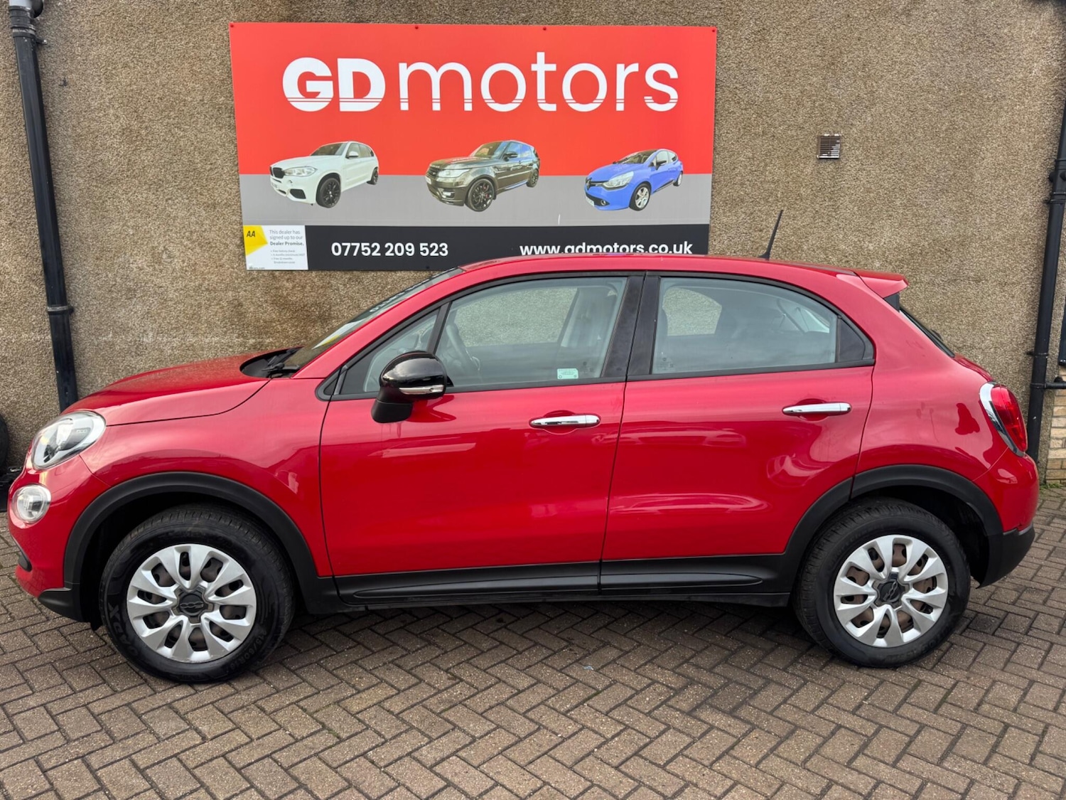 Used Fiat 500X 2016 for sale - 76992339: Photo 4
