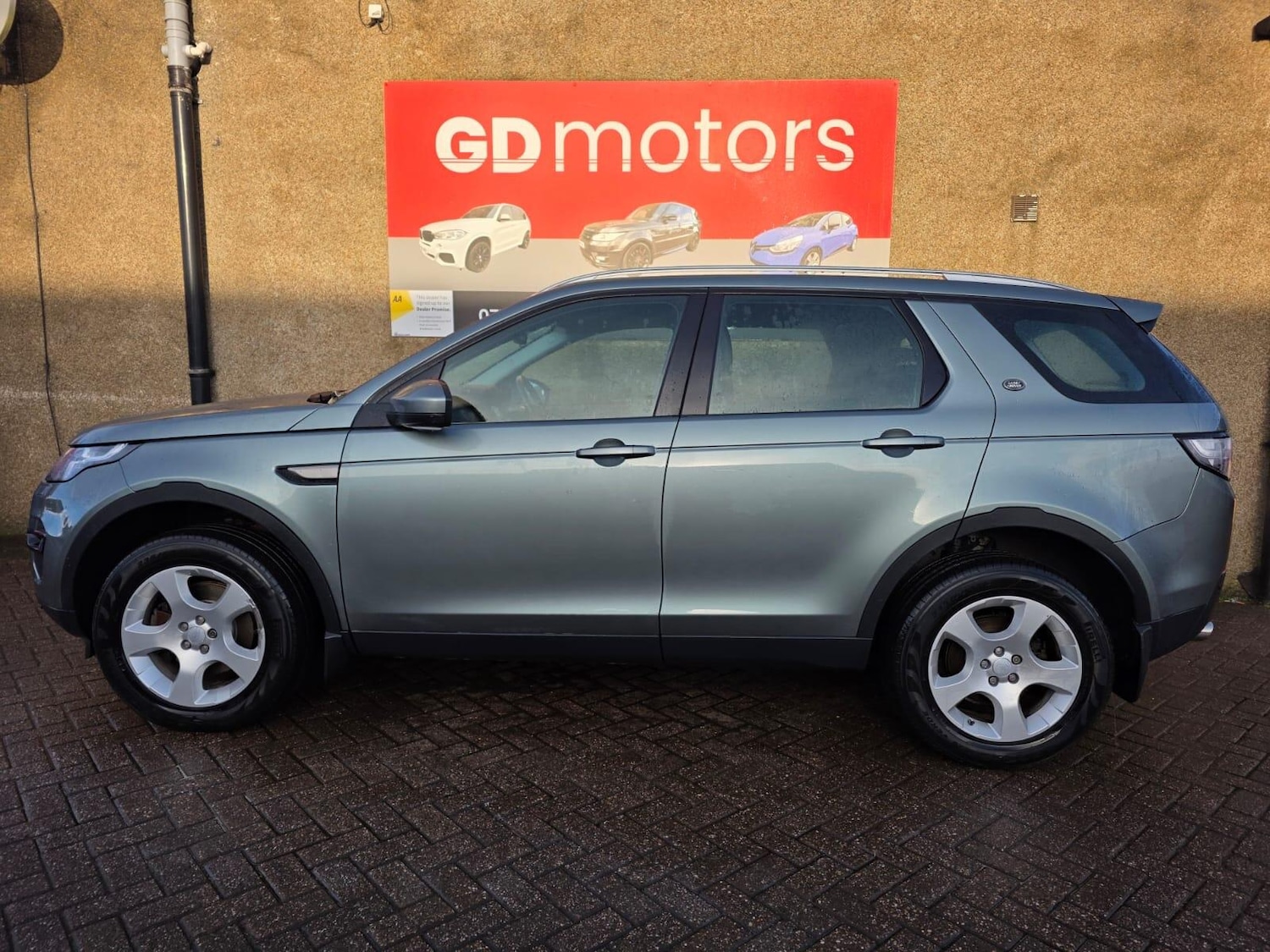 Used Land Rover Discovery Sport for sale - 77625555: Photo 2