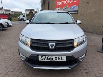 Used Dacia Sandero Stepway 2016 for sale - 79464082: Photo