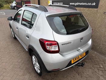 Used Dacia Sandero Stepway 2016 for sale - 79464082: Photo