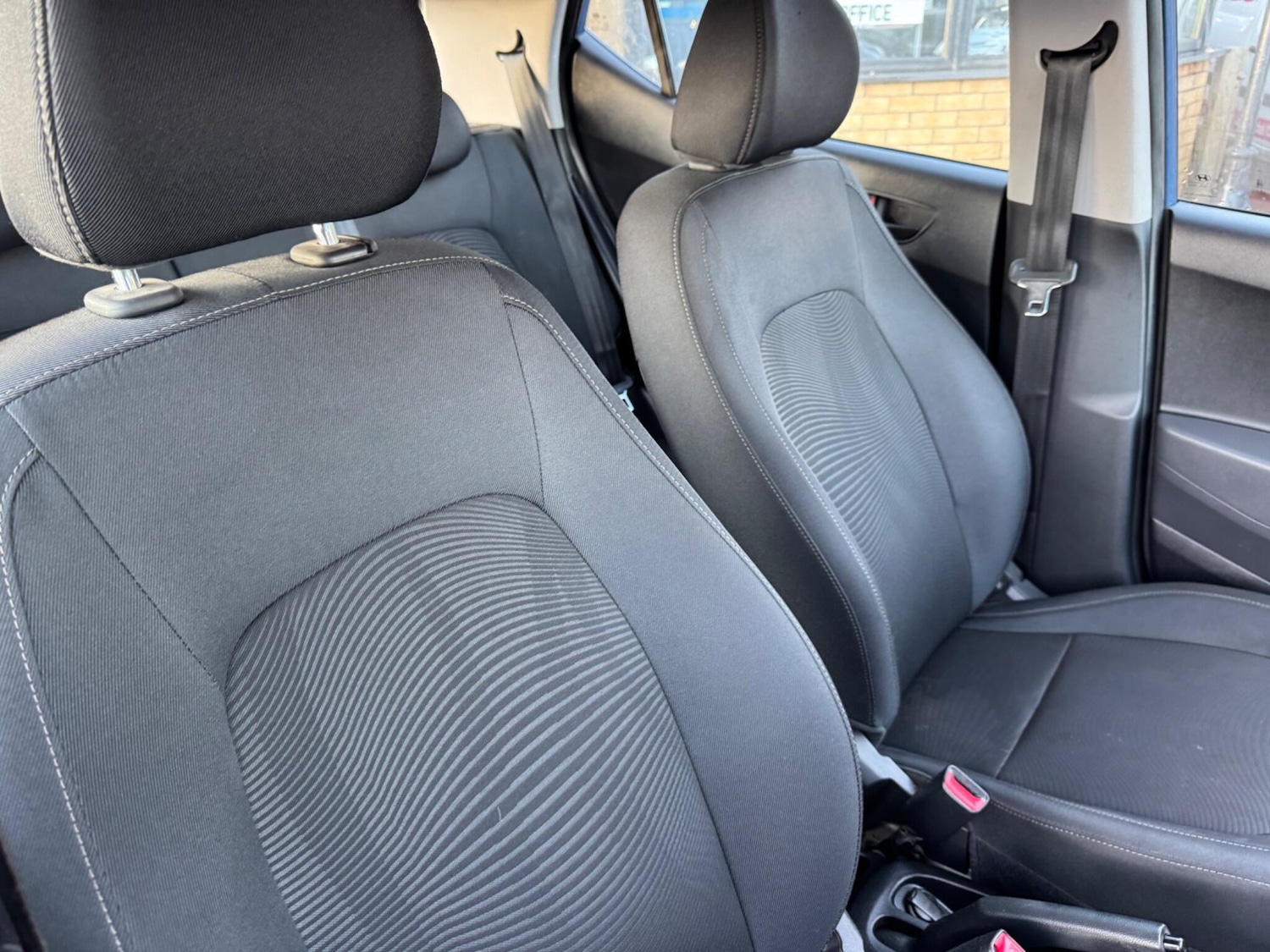 Used Hyundai i10 2017 for sale - 77029674: Photo 19