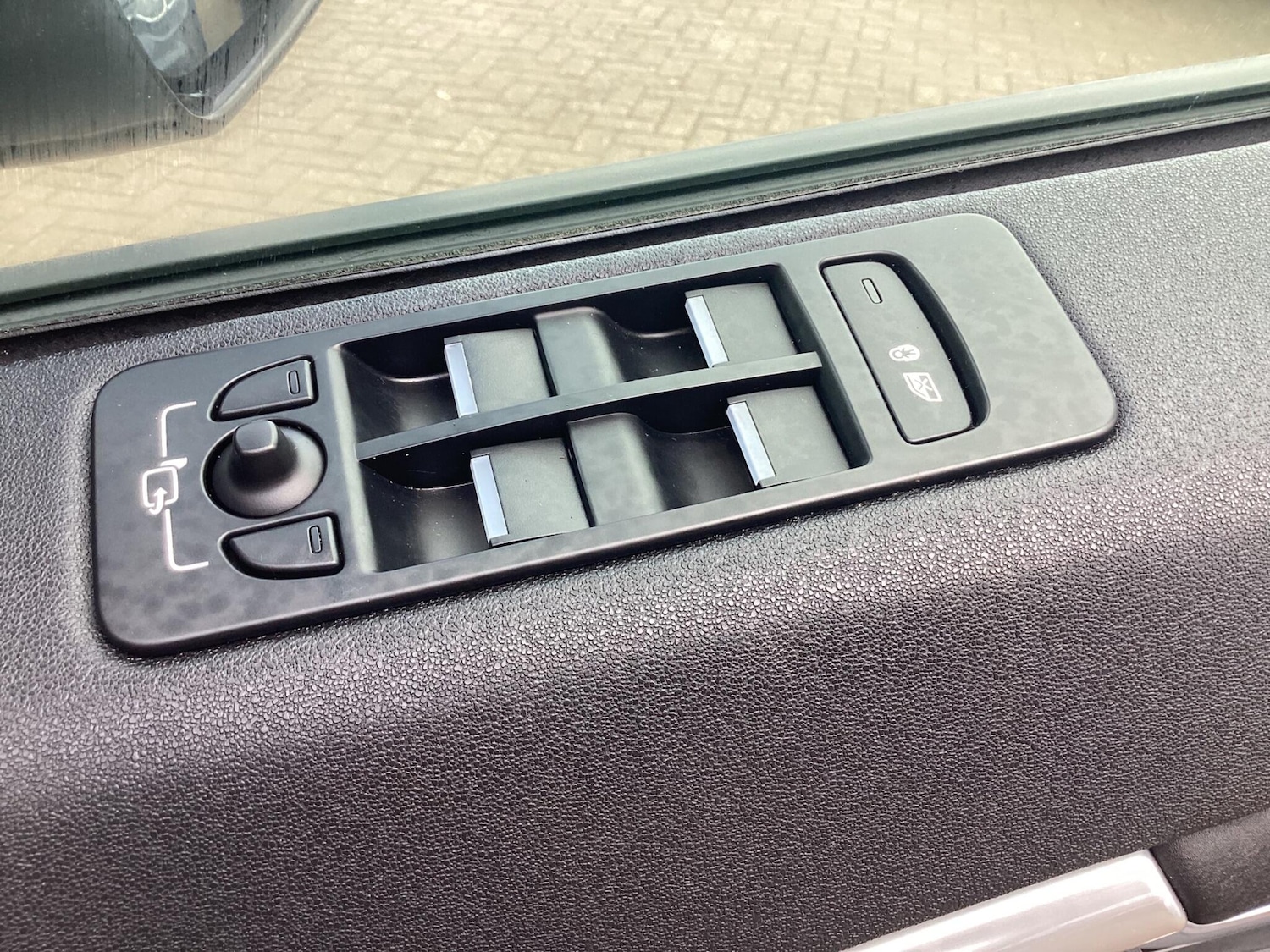 Used Land Rover Discovery Sport 2017 for sale - 76031512: Photo 18