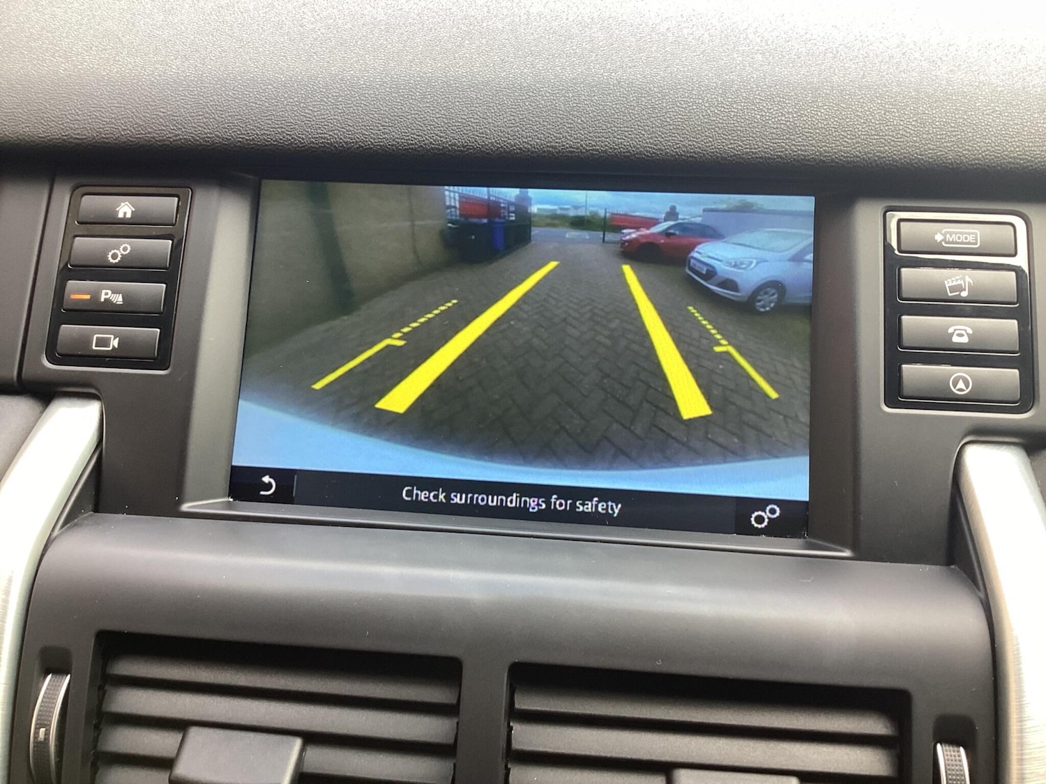 Used Land Rover Discovery Sport 2017 for sale - 76031512: Photo 21