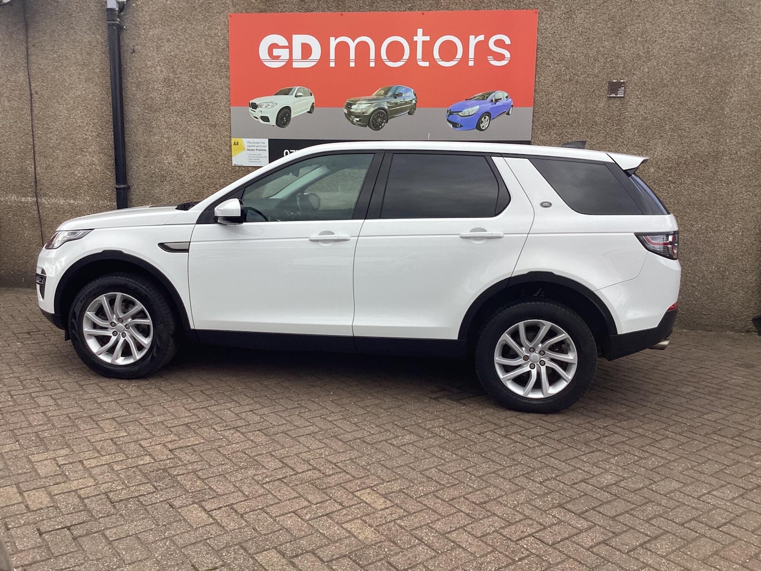 Used Land Rover Discovery Sport 2017 for sale - 76031512: Photo 3
