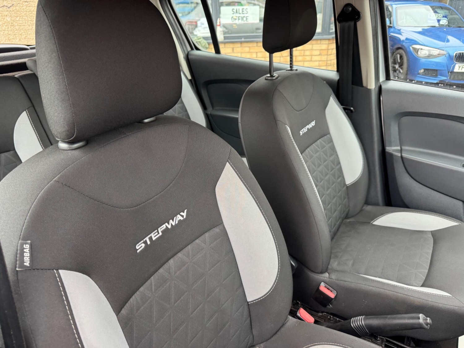 Used Dacia Sandero Stepway 2015 for sale - 77067098: Photo 13