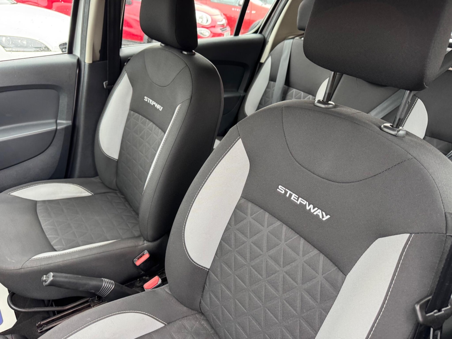 Used Dacia Sandero Stepway 2015 for sale - 77067098: Photo 18