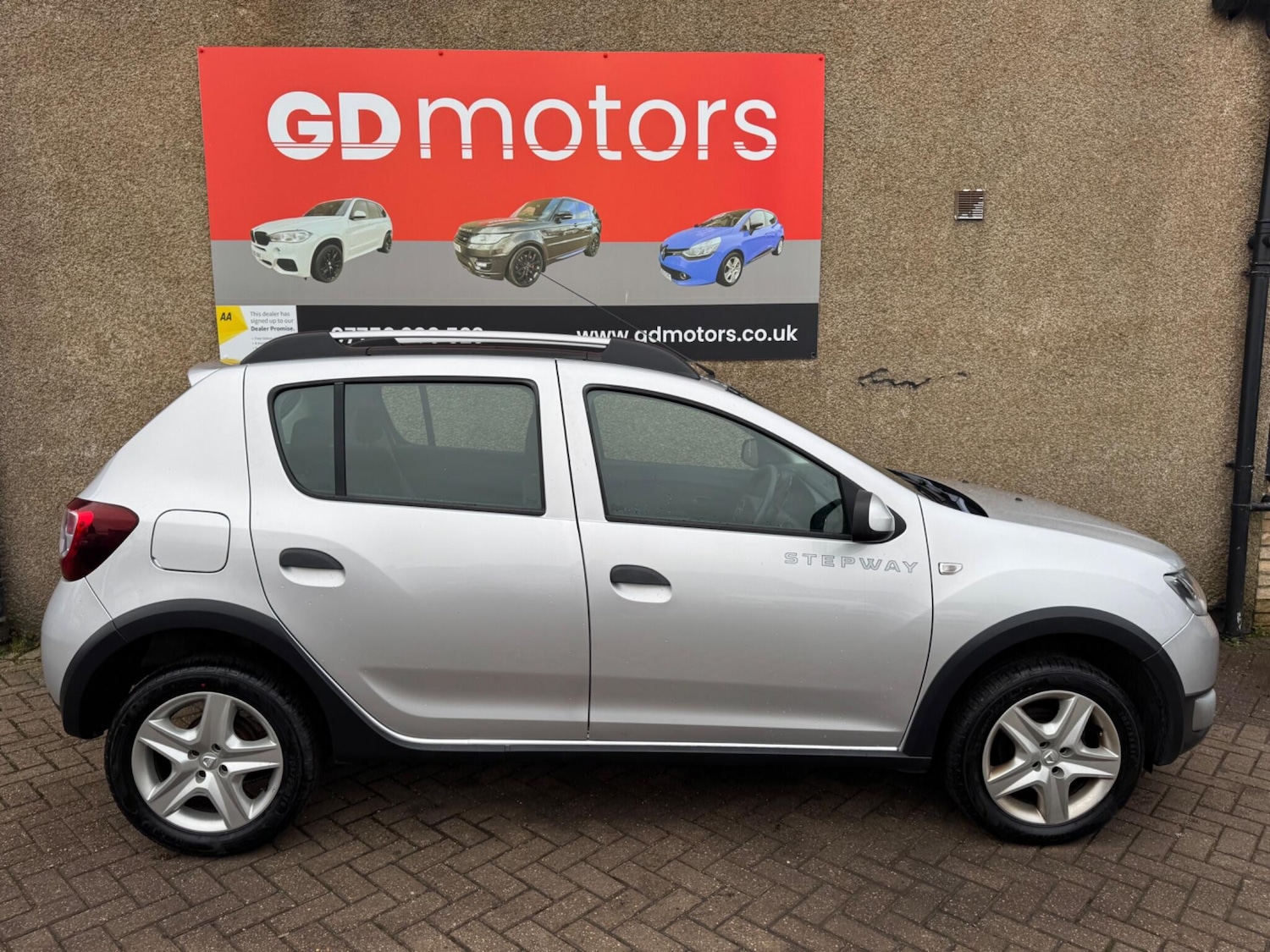 Used Dacia Sandero Stepway 2015 for sale - 77067098: Photo 4
