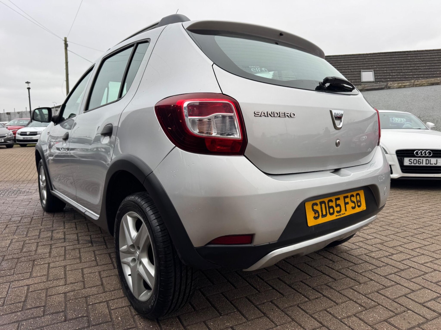 Used Dacia Sandero Stepway 2015 for sale - 77067098: Photo 7