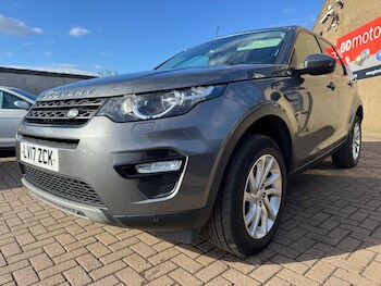 Used Land Rover Discovery Sport 2017 for sale - 78318404: Photo