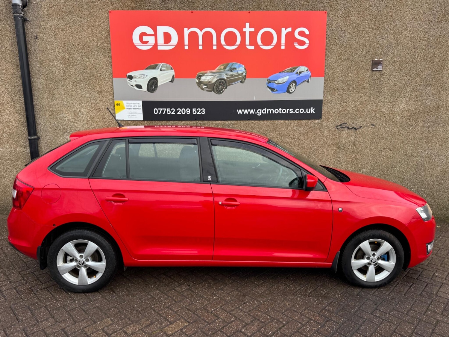 Used Skoda Rapid Spaceback 2014 for sale - 76190065: Photo 2