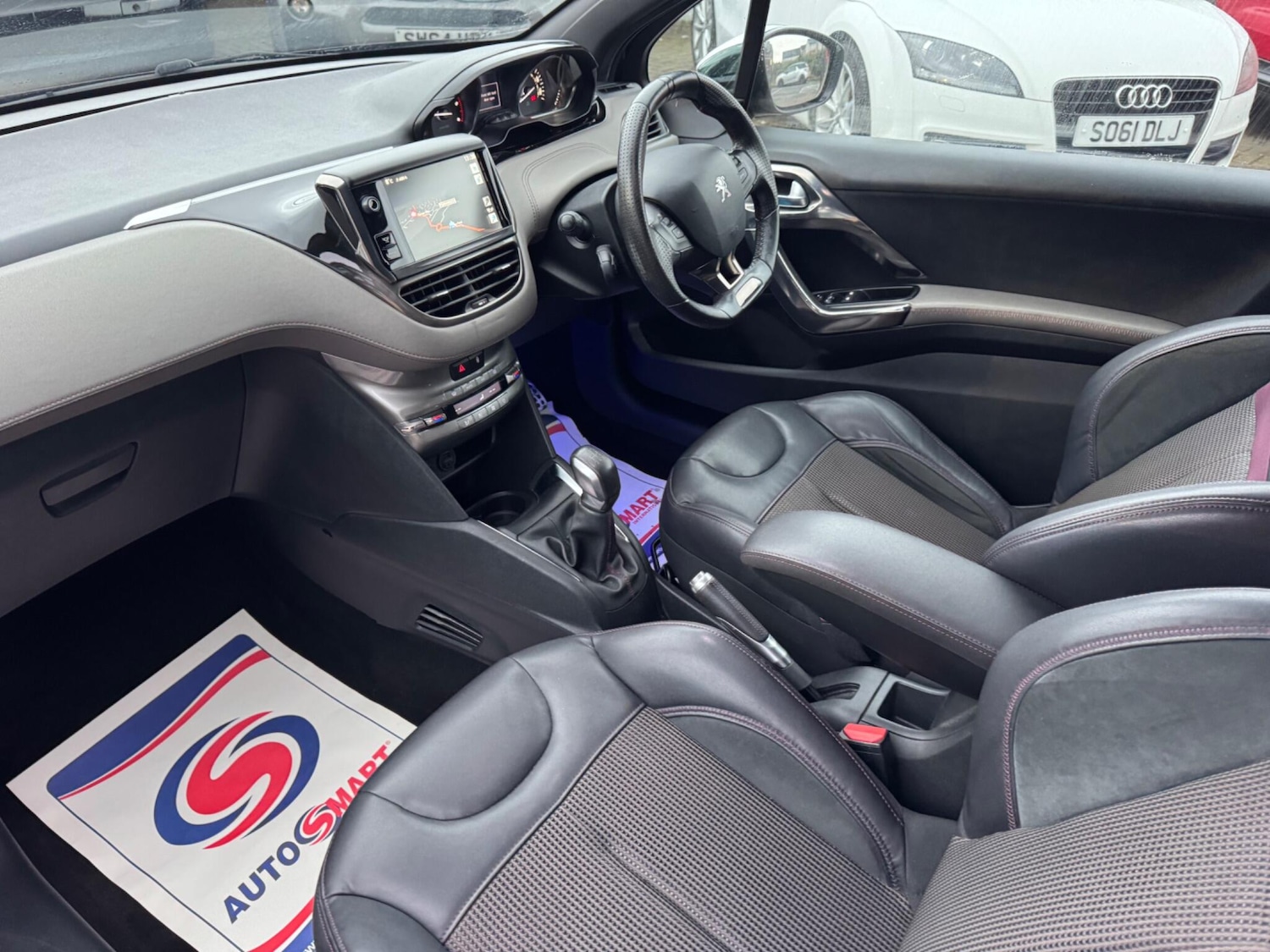 Used Peugeot 208 2014 for sale - 77029789: Photo 11