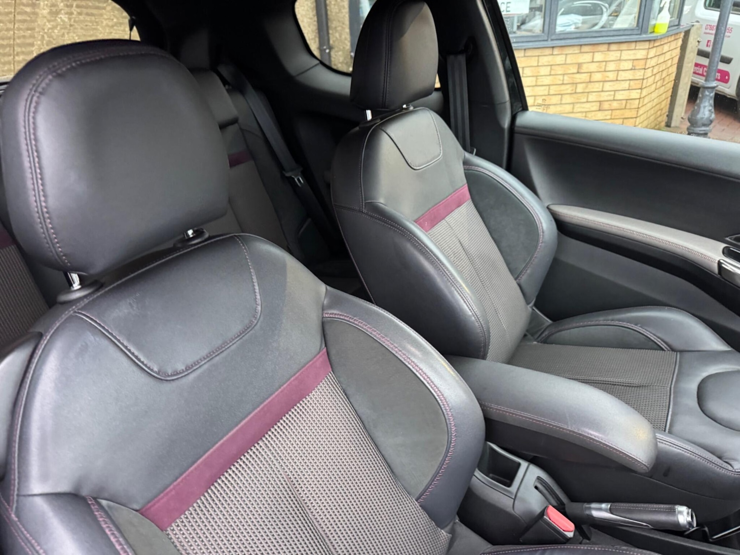 Used Peugeot 208 2014 for sale - 77029789: Photo 14