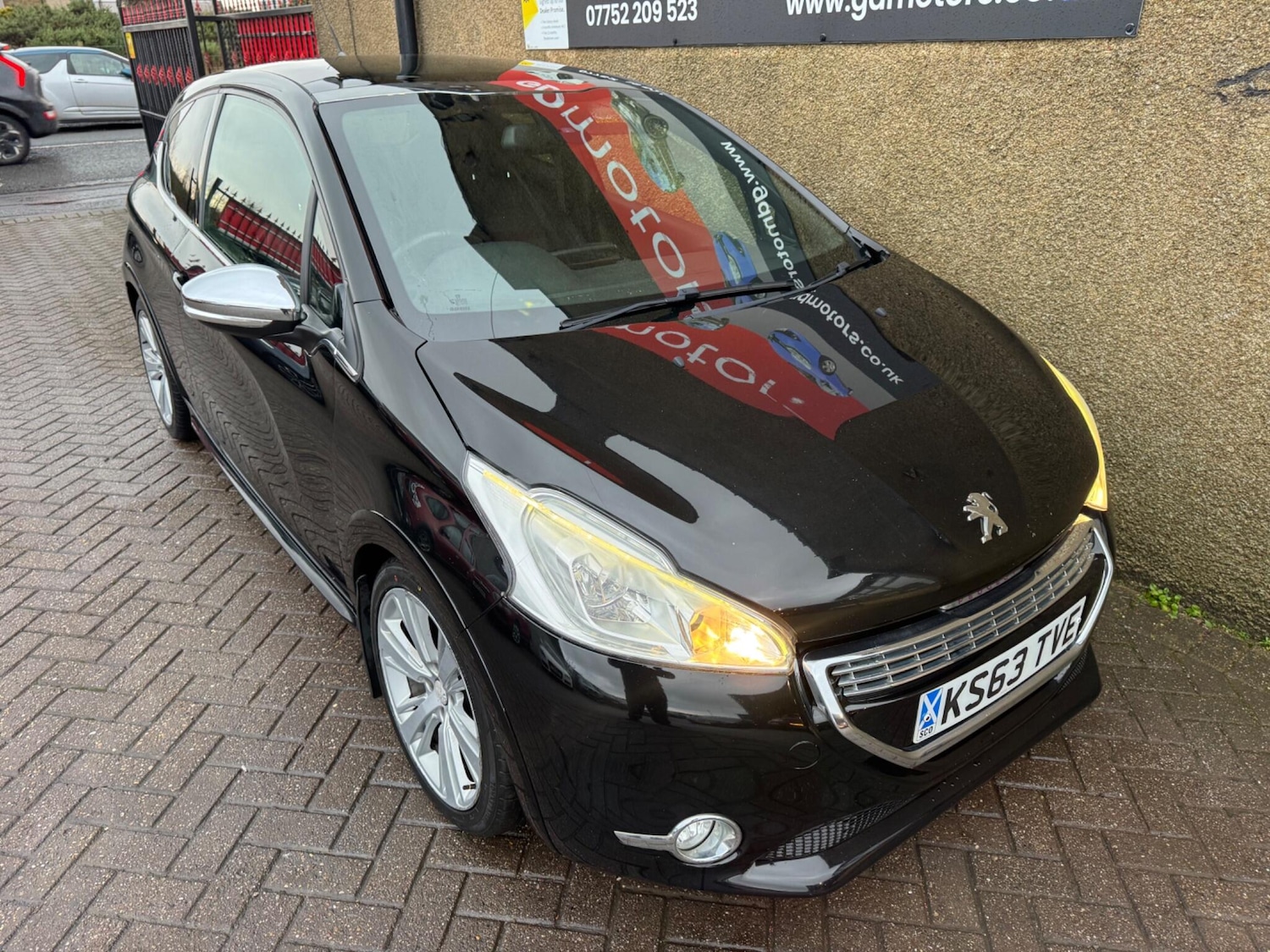 Used Peugeot 208 2014 for sale - 77029789: Photo 4