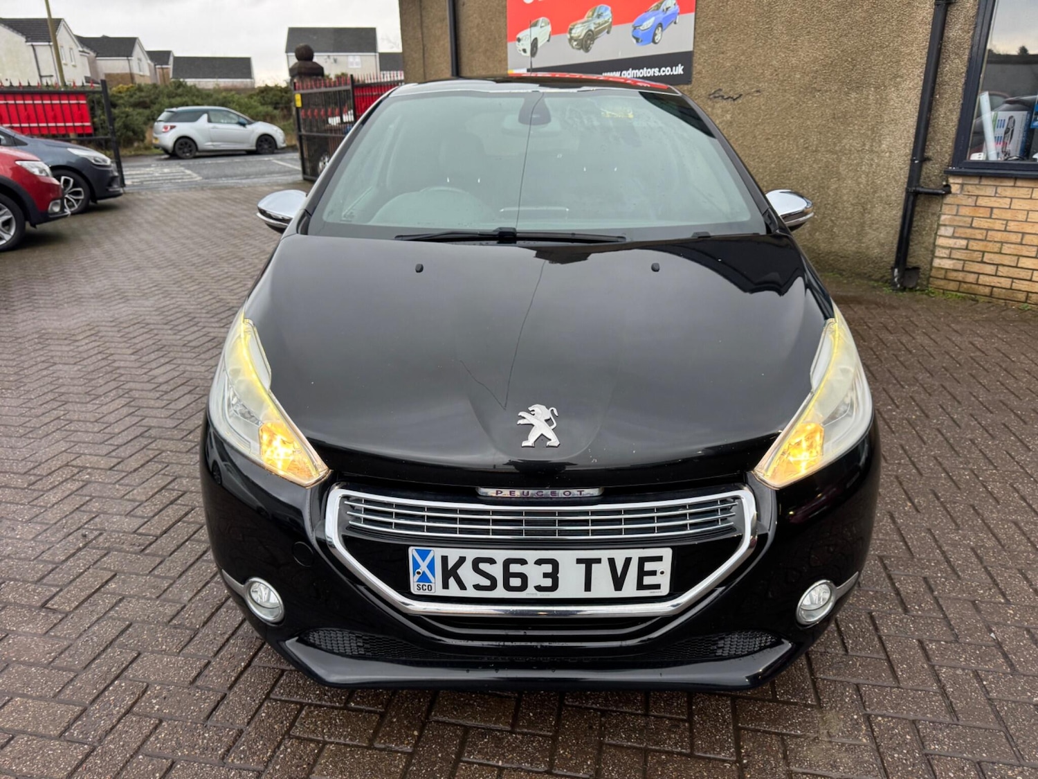 Used Peugeot 208 2014 for sale - 77029789: Photo 8
