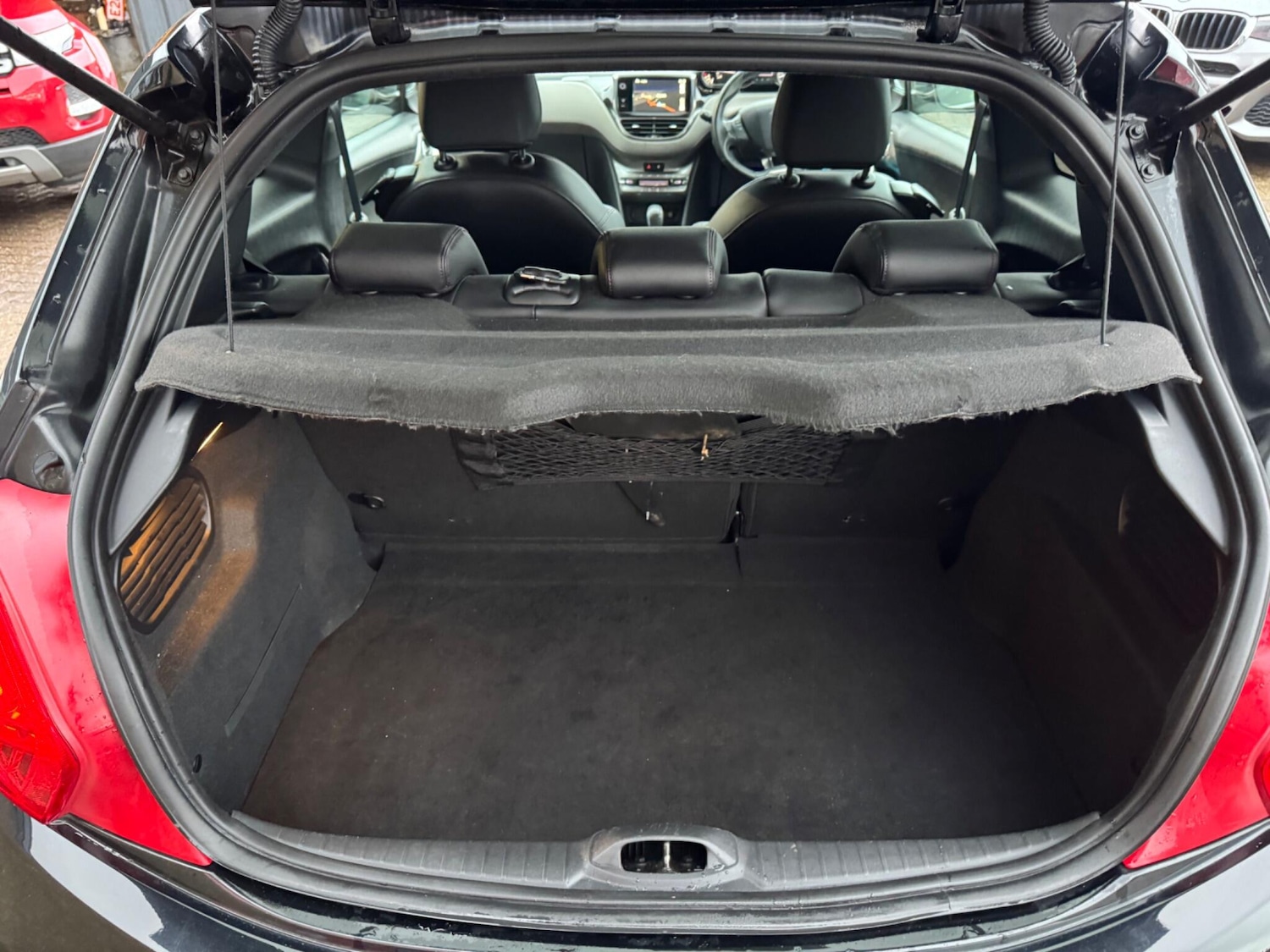 Used Peugeot 208 2014 for sale - 77029789: Photo 9