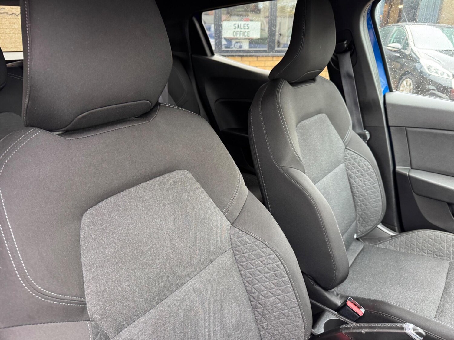 Used Renault Clio 2020 for sale - 75978073: Photo 17
