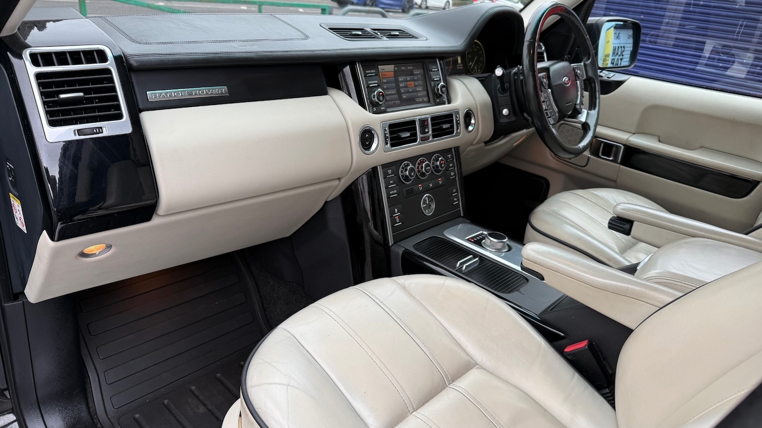 Used Land Rover Range Rover 2011 for sale - 77435910: Photo 10