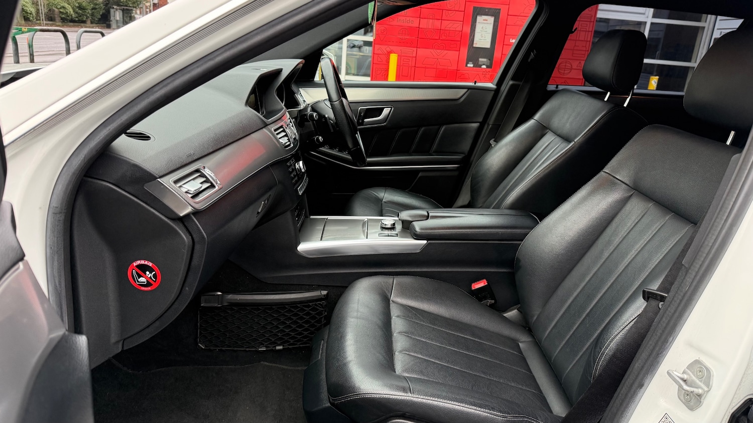 Used Mercedes-Benz E Class 2014 for sale - 77129774: Photo 9