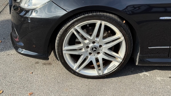 Used Mercedes-Benz E Class 2012 for sale - 76243219: Photo 17