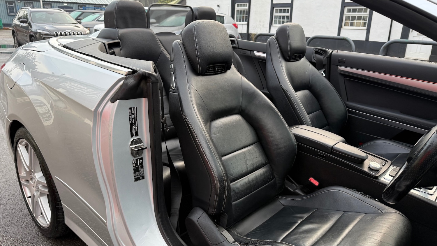 Used Mercedes-Benz E Class 2011 for sale - 76921958: Photo 8