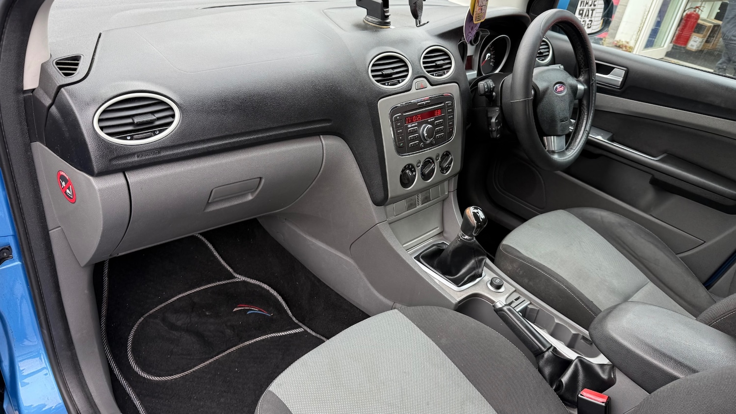 Used Ford Focus 2010 for sale - 76193470: Photo 10