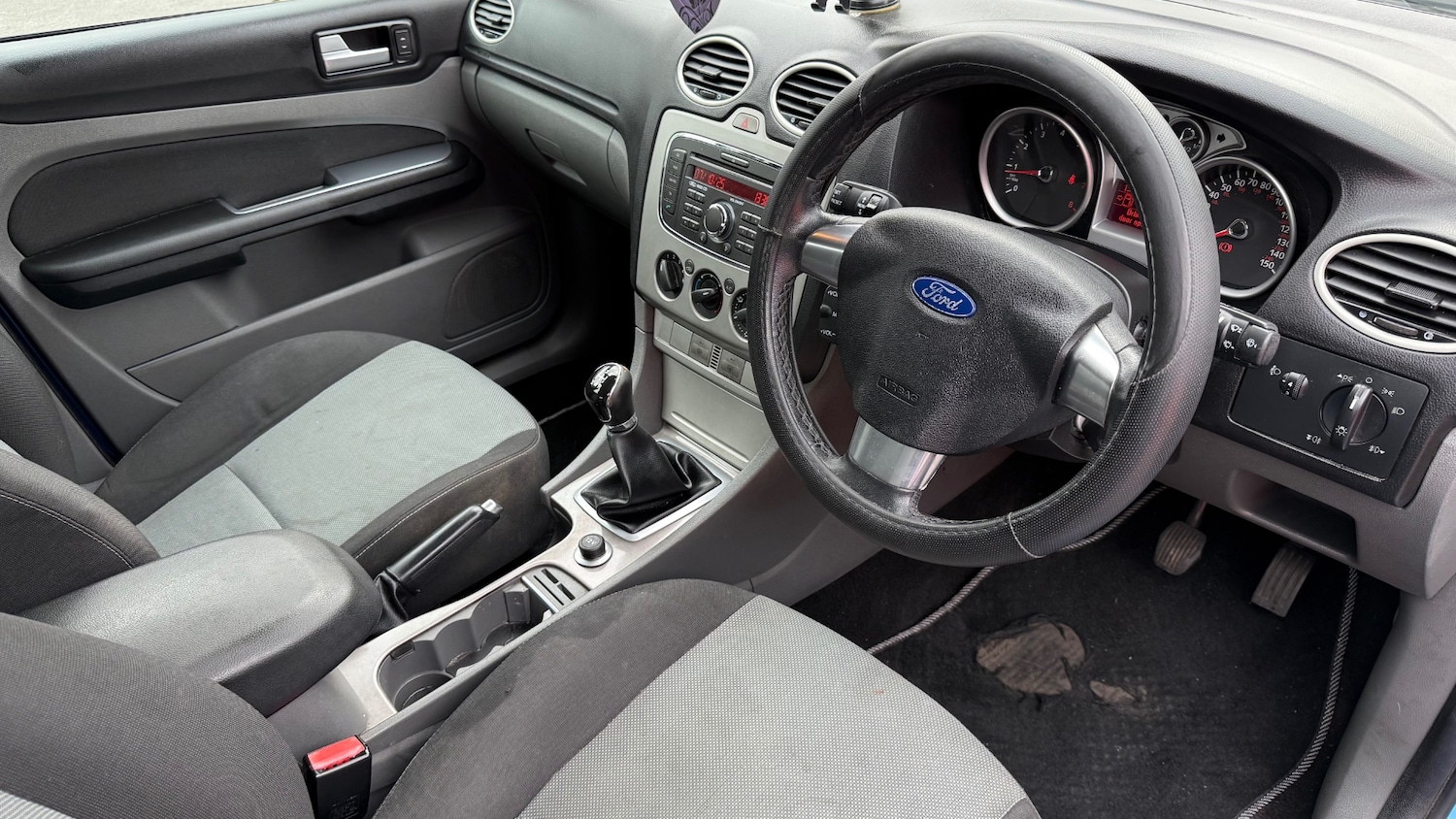 Used Ford Focus 2010 for sale - 76193470: Photo 15