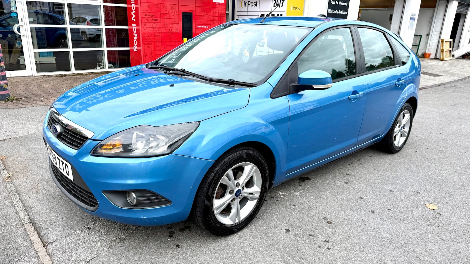 Used Ford Focus 2010 for sale - 76193470: Photo 3