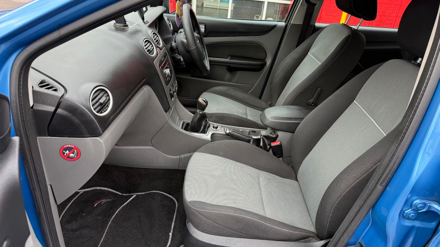 Used Ford Focus 2010 for sale - 76193470: Photo 9