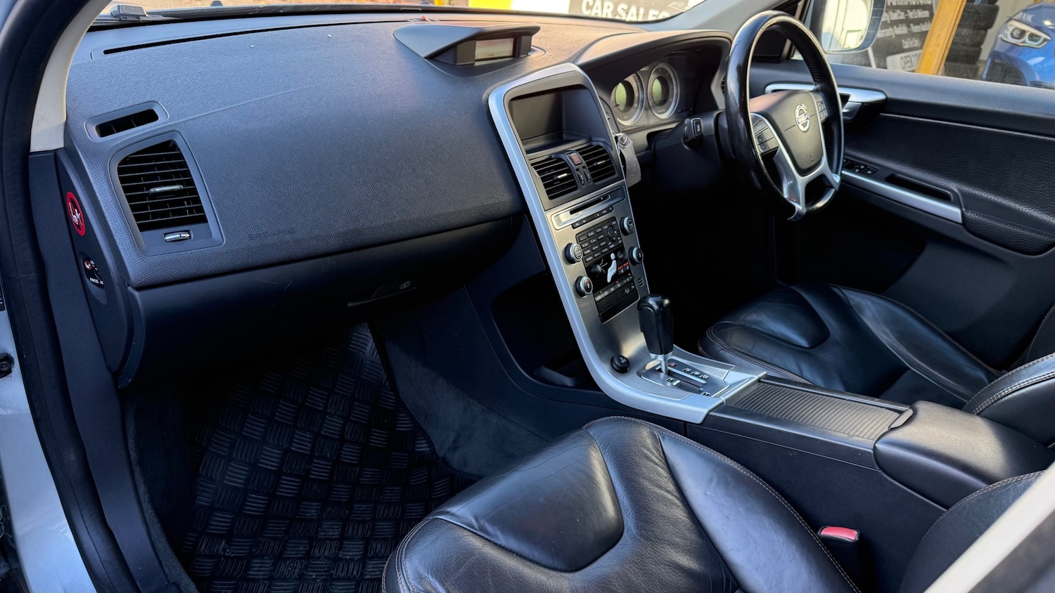 Used Volvo XC60 2009 for sale - 76594849: Photo 10