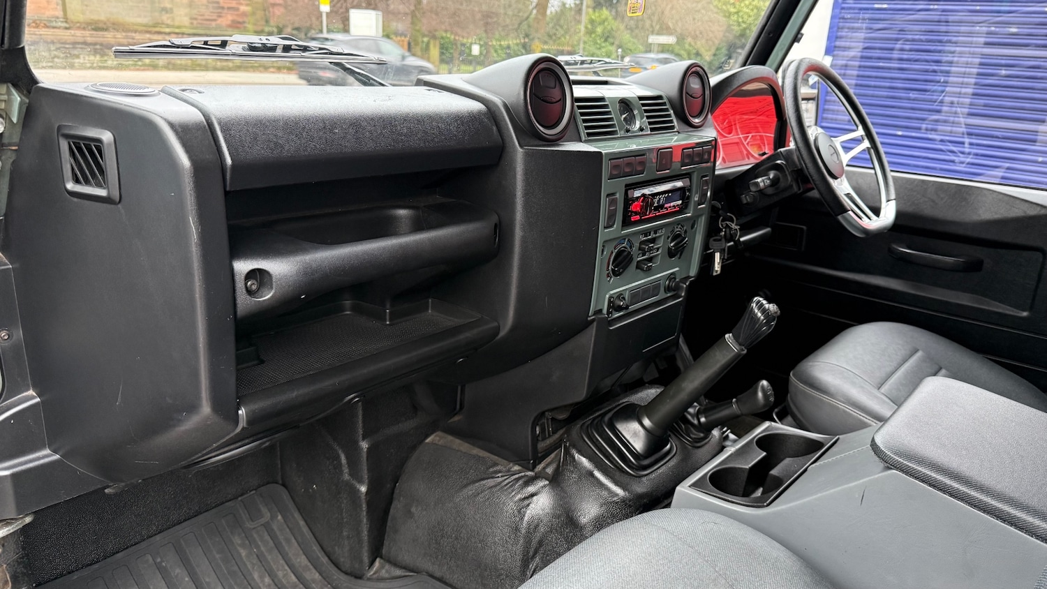 Used Land Rover Defender 2010 for sale - 77160782: Photo 10