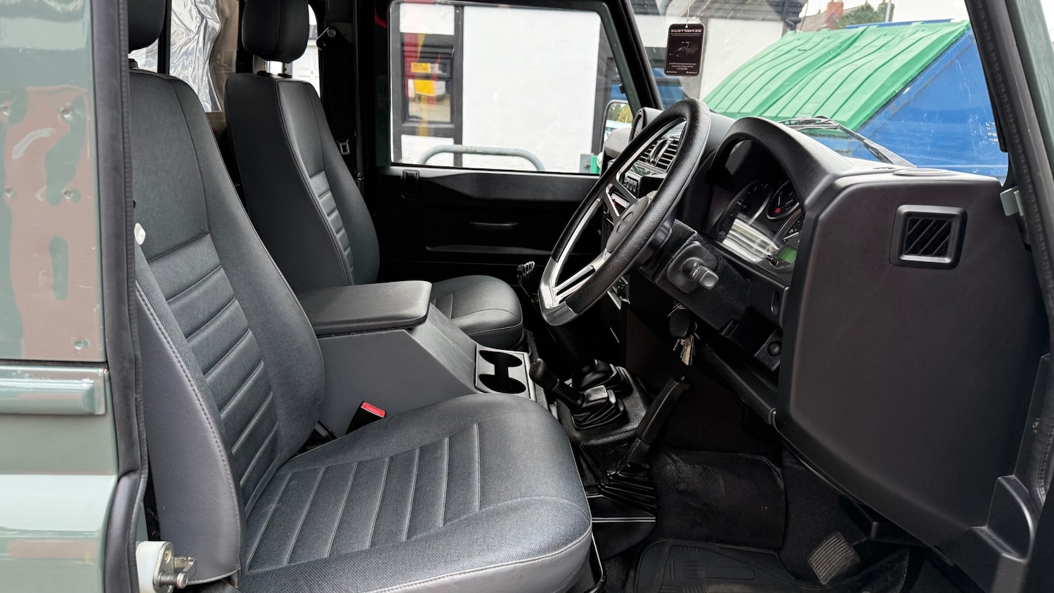 Used Land Rover Defender 2010 for sale - 77160782: Photo 12