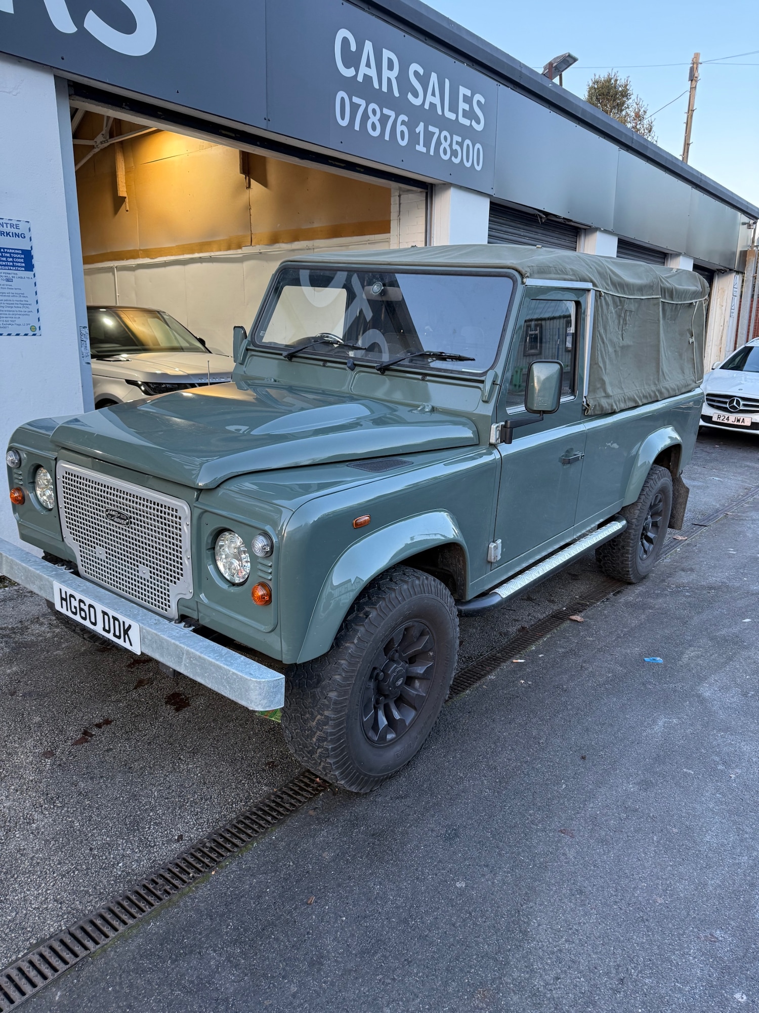 Used Land Rover Defender 2010 for sale - 77160782: Photo 2