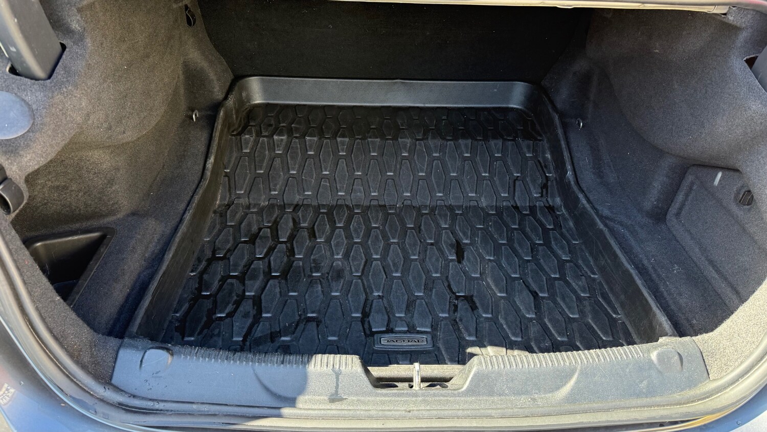 Used Jaguar XE 2017 for sale - 78105655: Photo 12