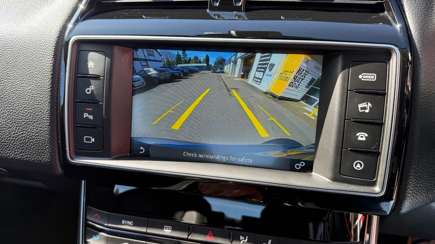 Used Jaguar XE 2017 for sale - 78105655: Photo 16