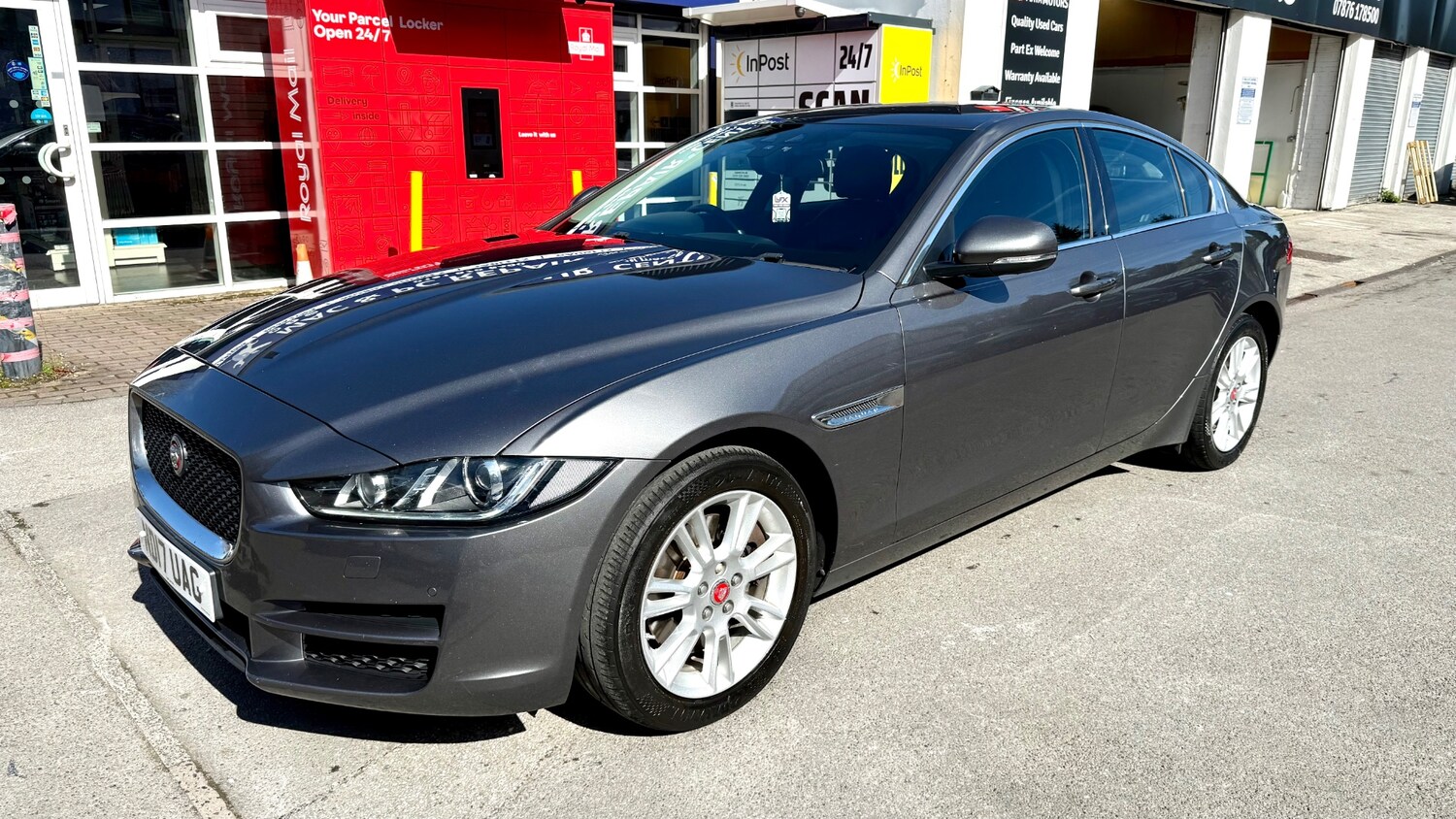 Used Jaguar XE 2017 for sale - 78105655: Photo 3
