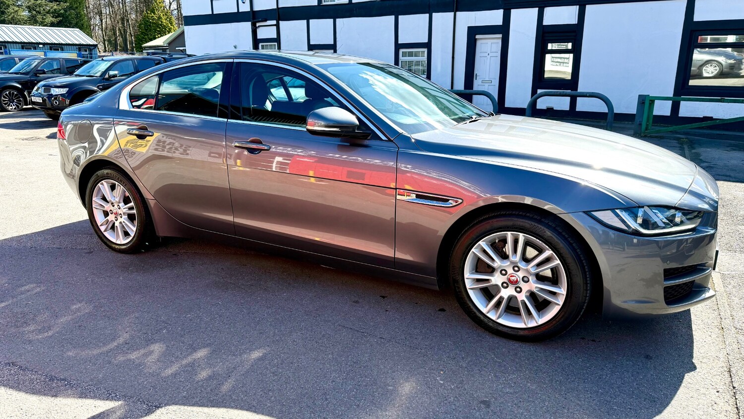 Used Jaguar XE 2017 for sale - 78105655: Photo 8