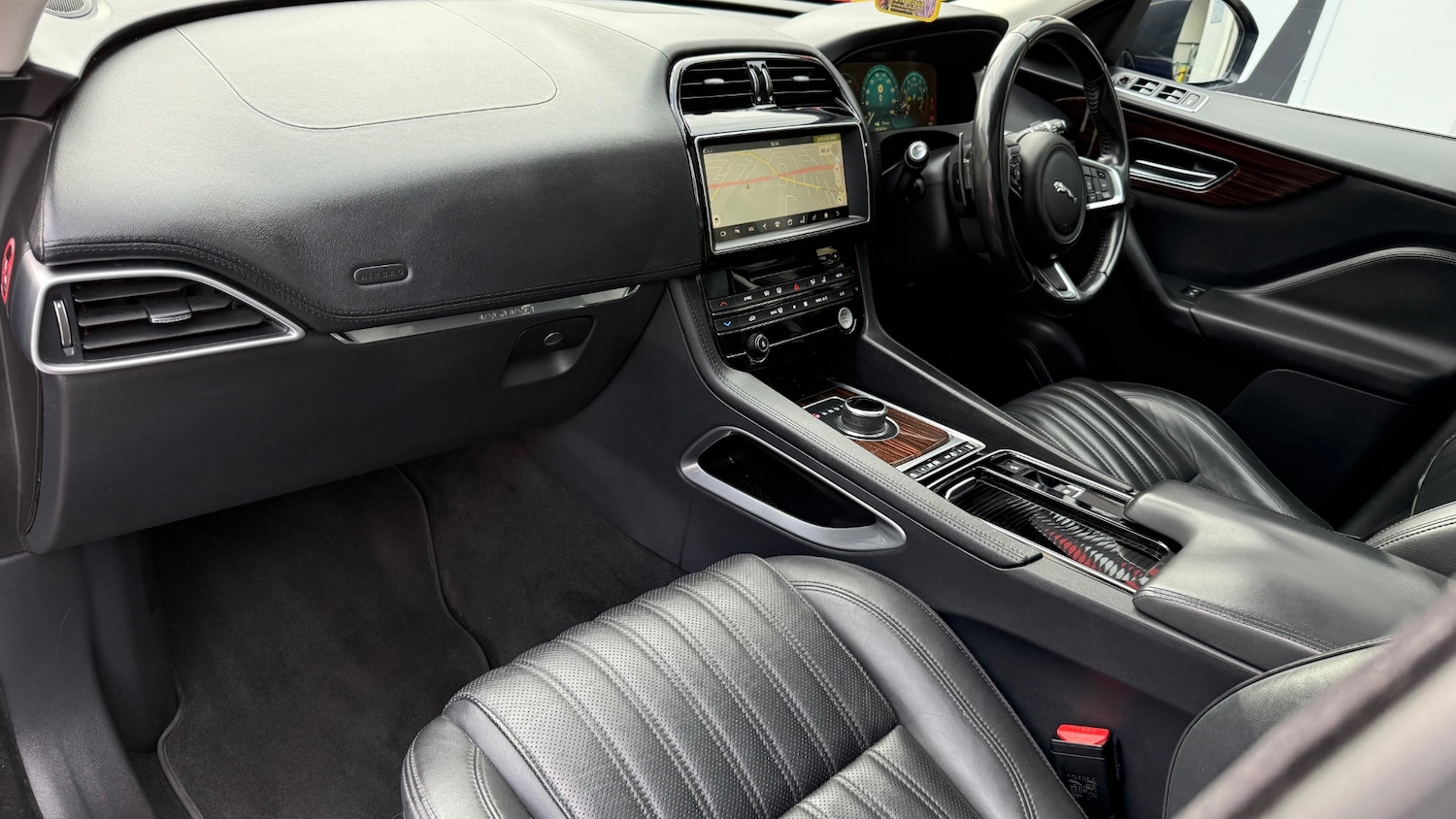 Used Jaguar F-Pace 2017 for sale - 76104243: Photo 10