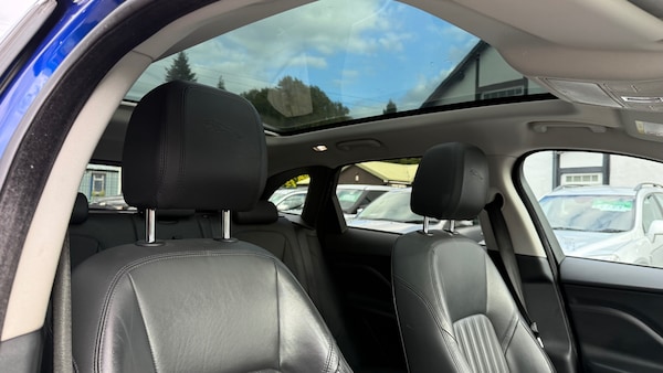 Used Jaguar F-Pace 2017 for sale - 76104243: Photo 13