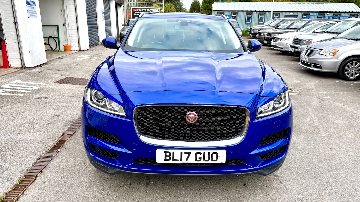 Used Jaguar F-Pace 2017 for sale - 76104243: Photo 2