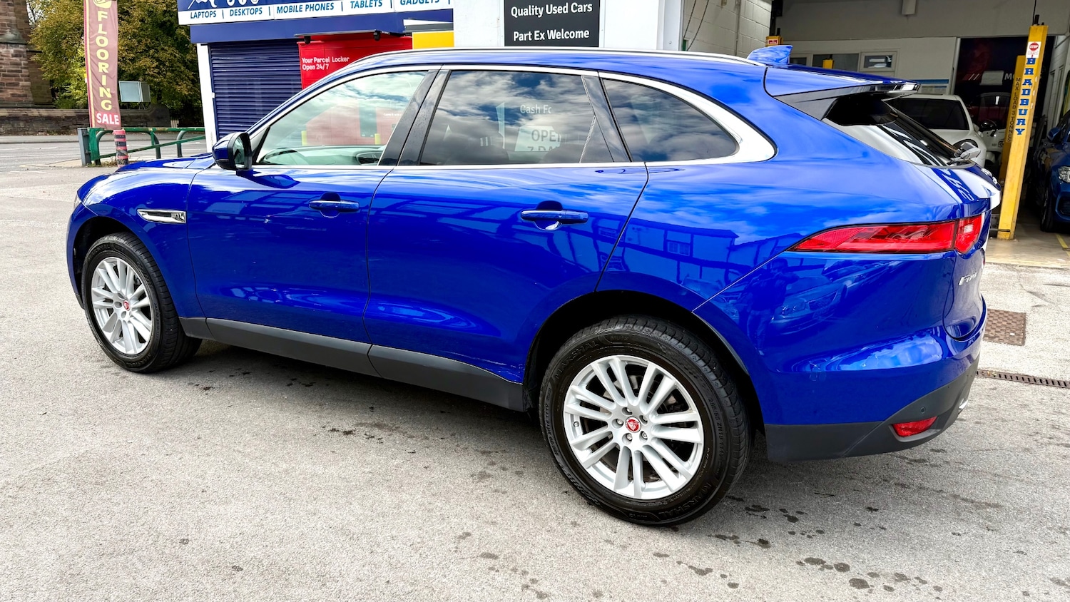 Used Jaguar F-Pace 2017 for sale - 76104243: Photo 5