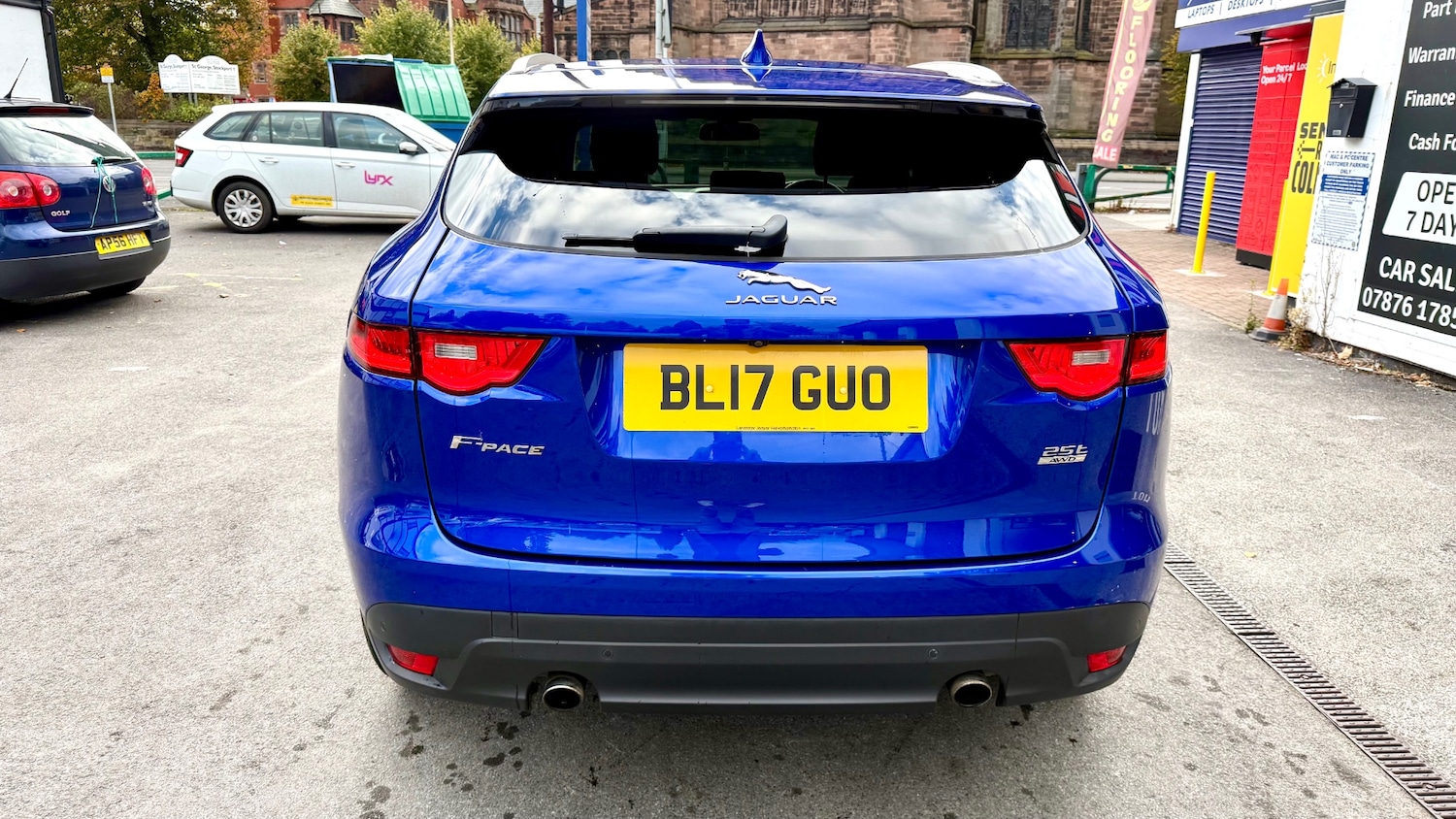 Used Jaguar F-Pace 2017 for sale - 76104243: Photo 6