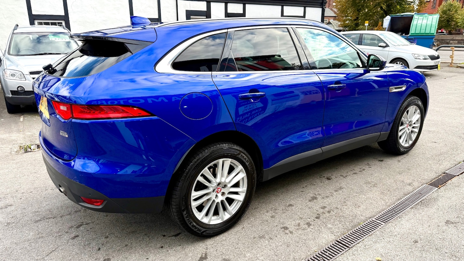 Used Jaguar F-Pace 2017 for sale - 76104243: Photo 7