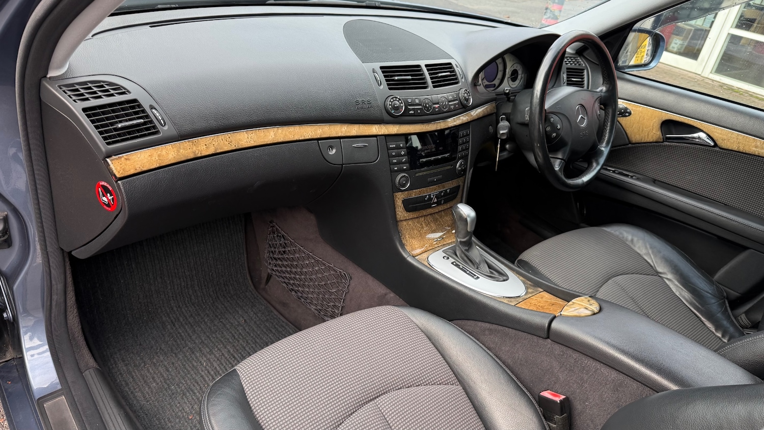 Used Mercedes-Benz E Class 2006 for sale - 76352183: Photo 10