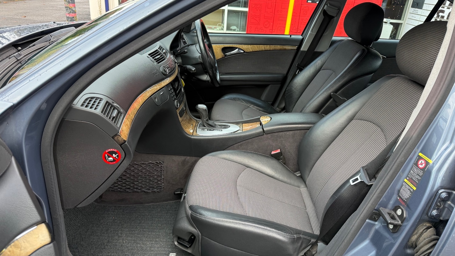 Used Mercedes-Benz E Class 2006 for sale - 76352183: Photo 9