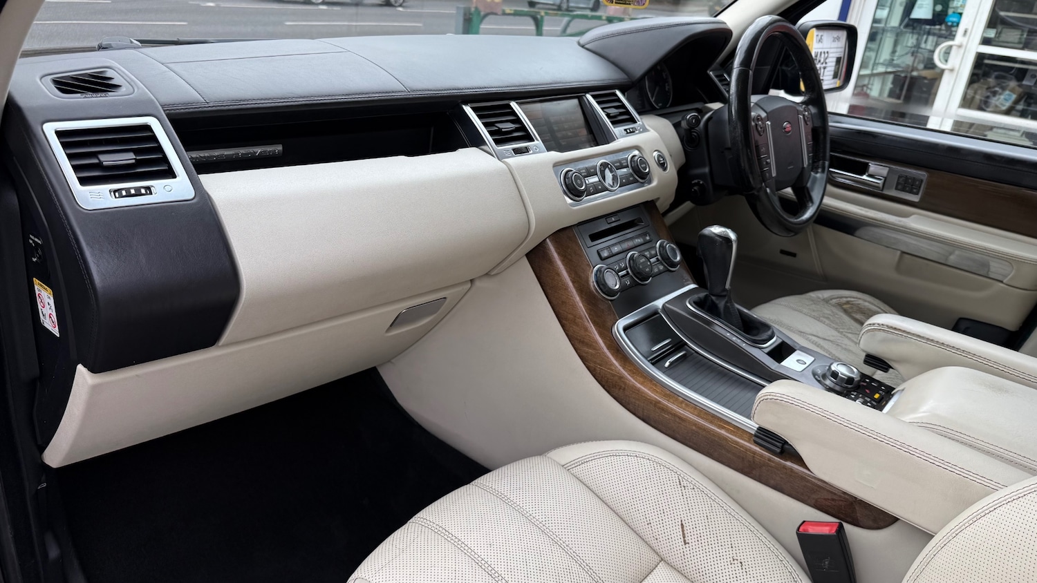 Used Land Rover Range Rover Sport 2010 for sale - 76064587: Photo 10