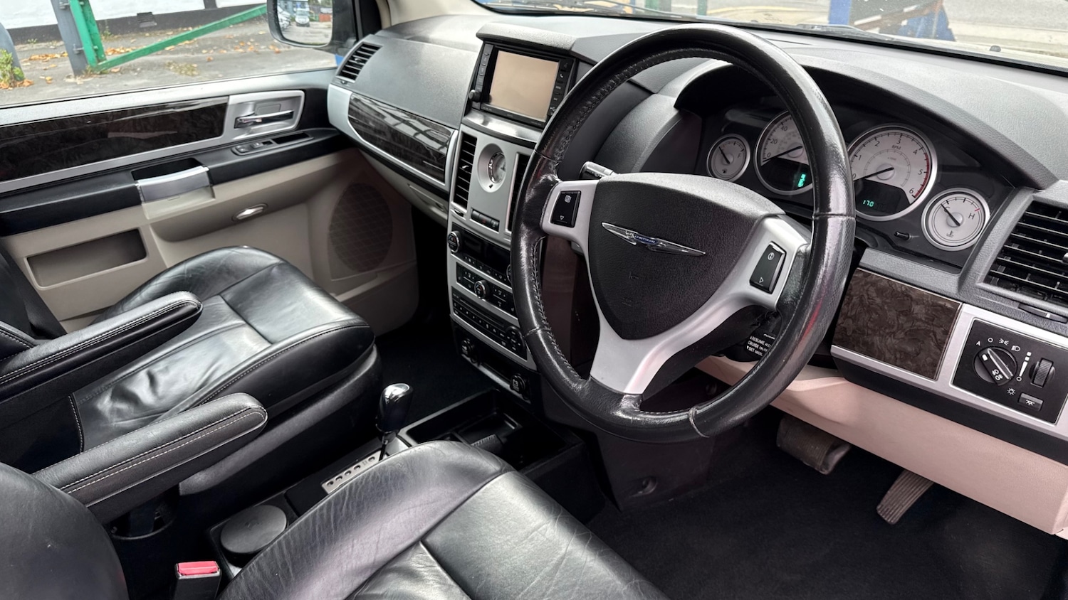 Used Chrysler Grand Voyager 2013 for sale - 76047710: Photo 16