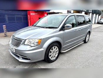 Used Chrysler Grand Voyager 2013 for sale - 76047710: Photo