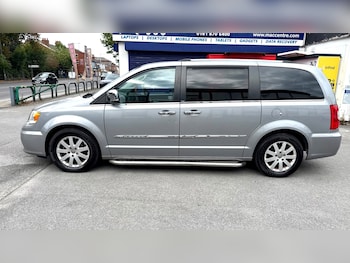 Used Chrysler Grand Voyager 2013 for sale - 76047710: Photo
