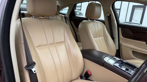 Used Jaguar XJ 2010 for sale - 76209502: Photo 13